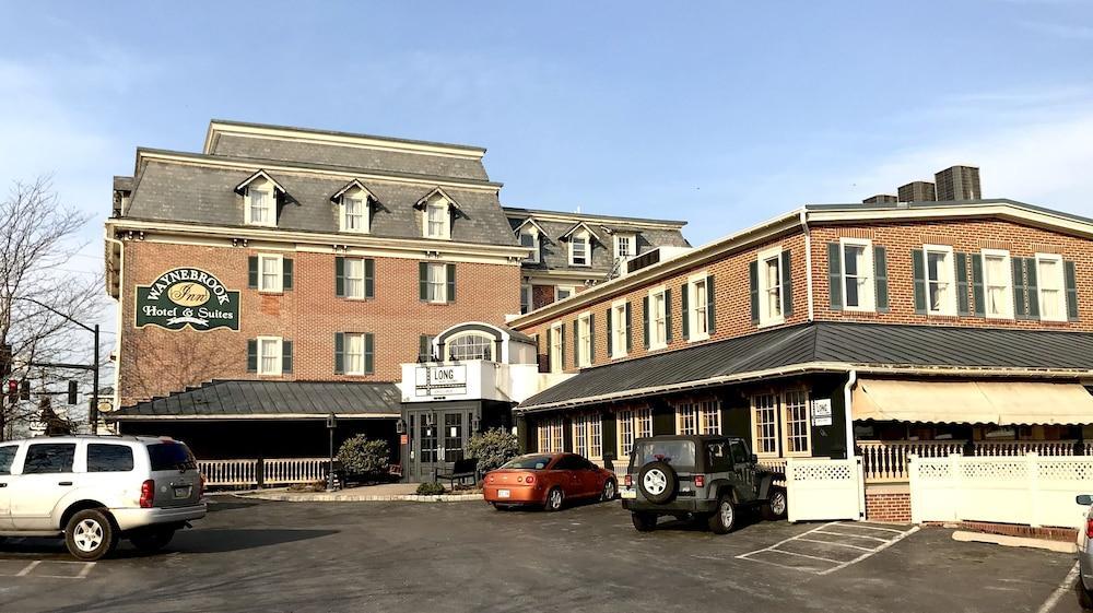 Waynebrook Inn Honey Brook Exterior photo